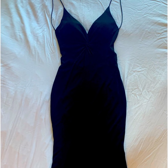 Jersey knit weighted backless spaghetti strap cups. Size 6 - Picture 1 of 4